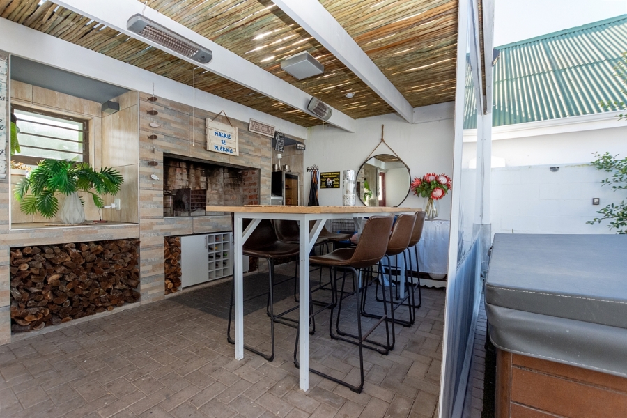3 Bedroom Property for Sale in Country Club Western Cape